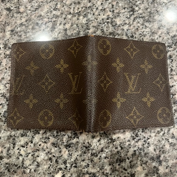 Louis Vuitton bifold wallet - Picture 3 of 10